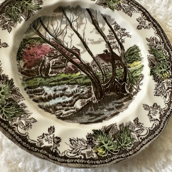 2 Vintage Johnson Bros Ironstone “Friendly Village” Plate - Picture 3 of 12